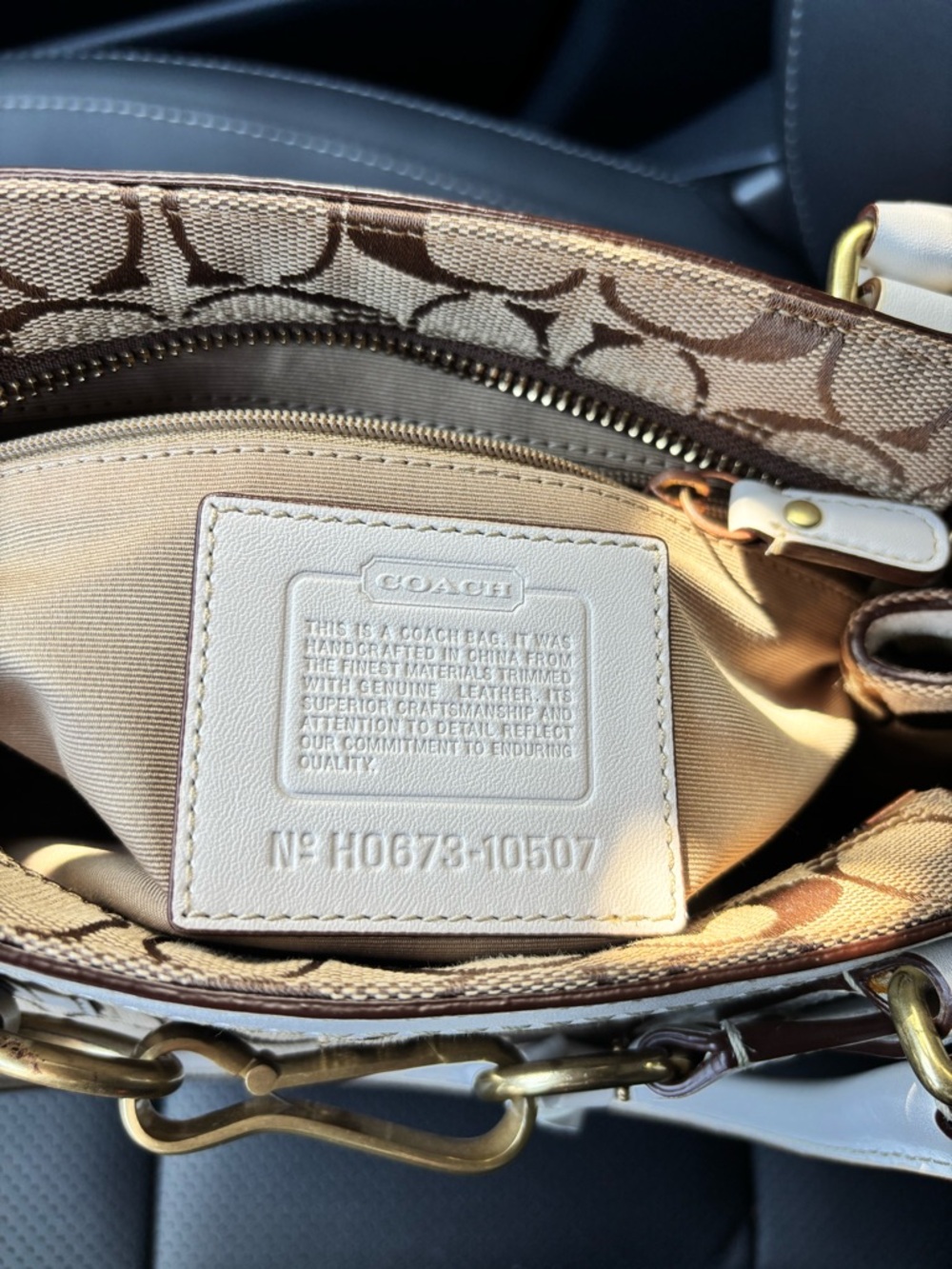 Coach Hamptons Signature Carryall Bag White Leather Trim Gold Hardware - Picture 11 of 13